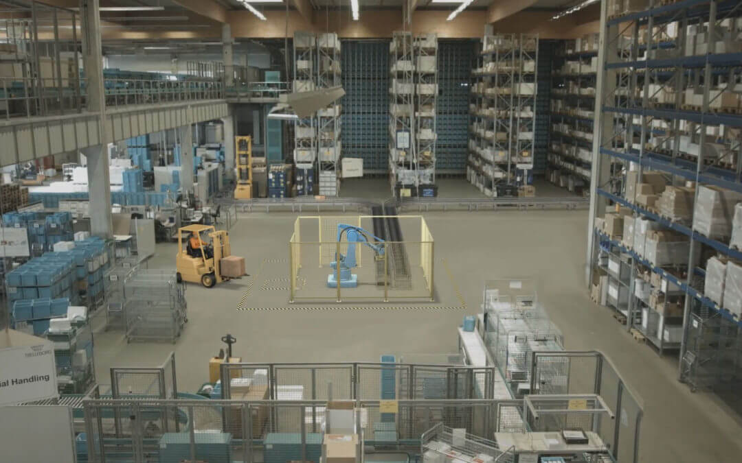 3D animierter Industrie – Roboter in Realfilm Umgebung
